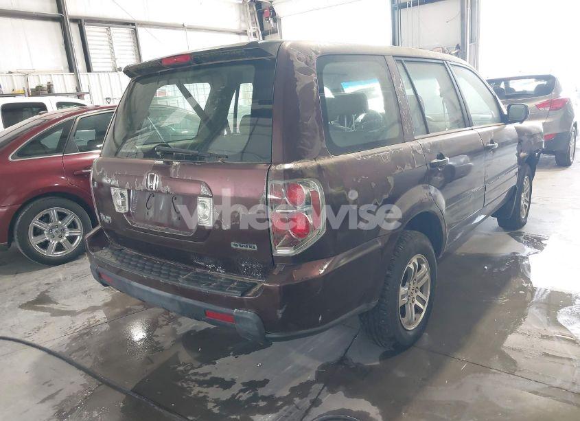 Photo 4 of 2007 Honda Pilot LX (VIN 2HKYF18137H519304)