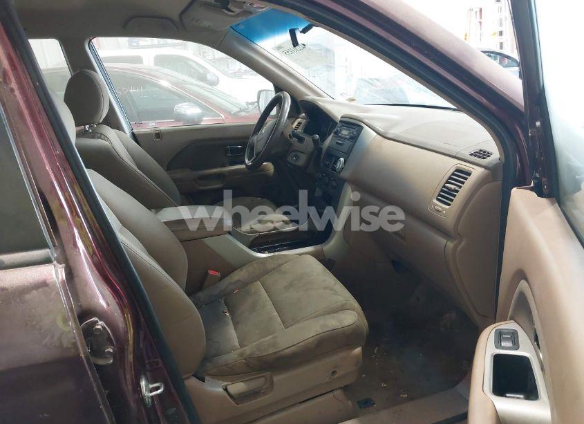 Photo 5 of 2007 Honda Pilot LX (VIN 2HKYF18137H519304)