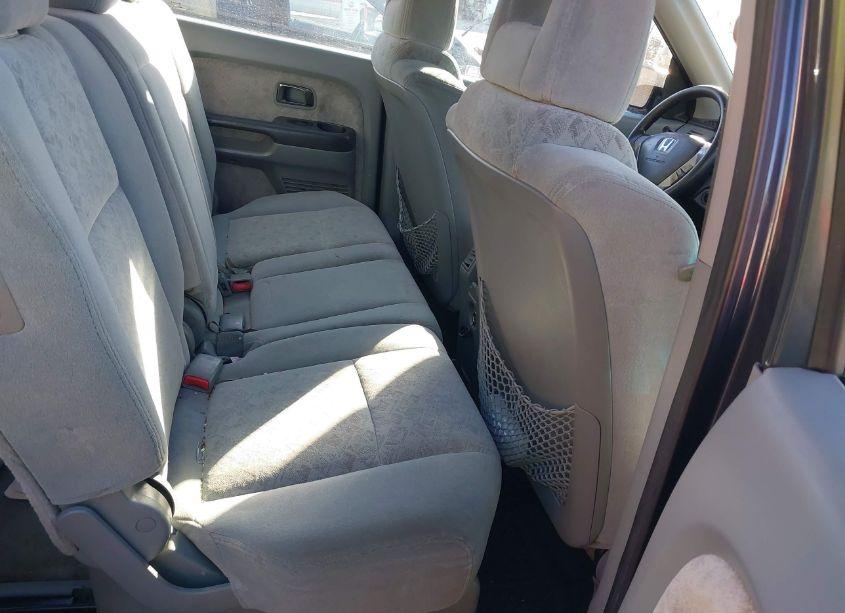 Photo 8 of 2005 Honda Pilot LX (VIN 2HKYF18145H525948)