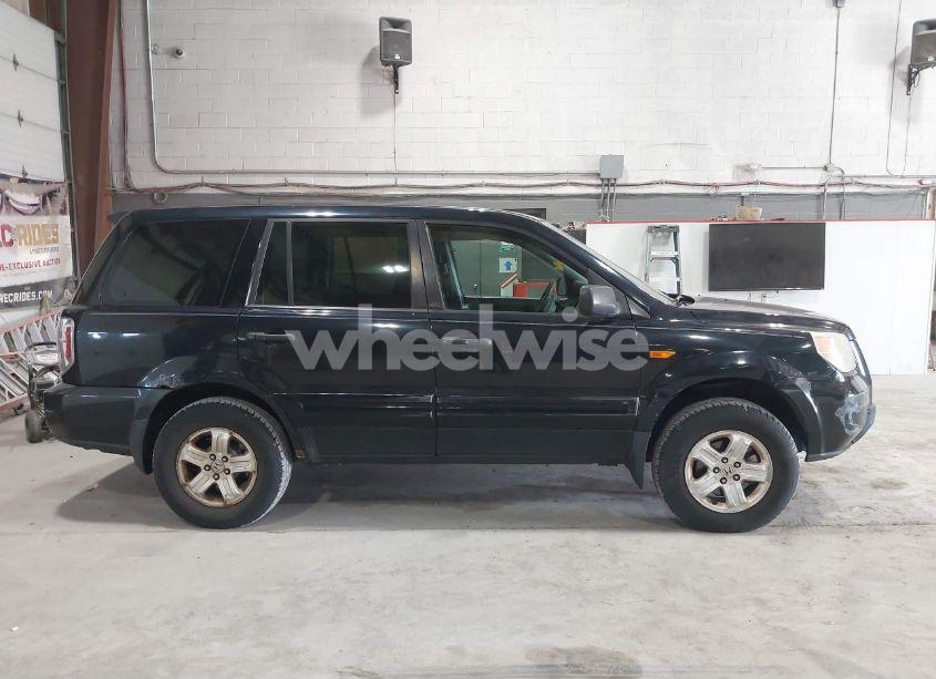 Photo 13 of 2006 Honda Pilot LX (VIN 2HKYF18146H555937)