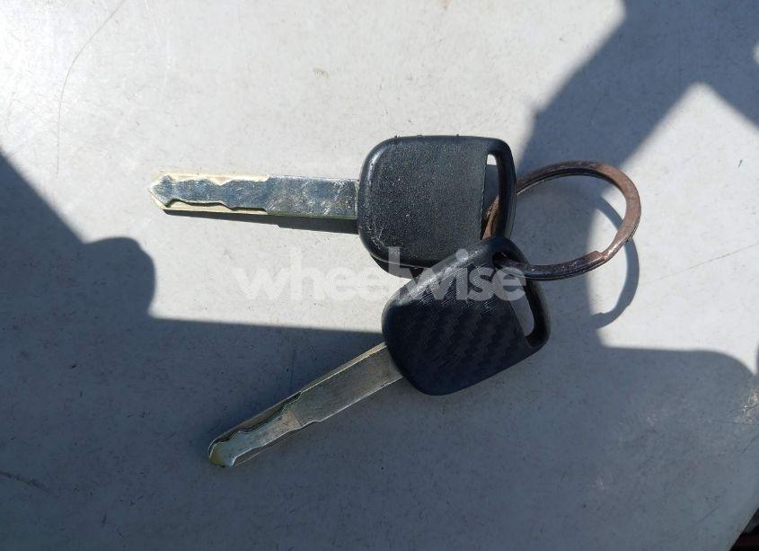 Photo 11 of 2004 Honda Pilot LX (VIN 2HKYF18154H582903)