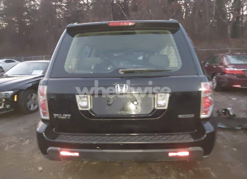 Photo 15 of 2006 Honda Pilot LX (VIN 2HKYF18156H534837)