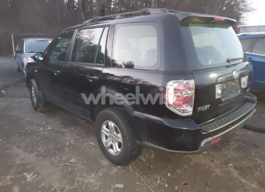 Photo 3 of 2006 Honda Pilot LX (VIN 2HKYF18156H534837)