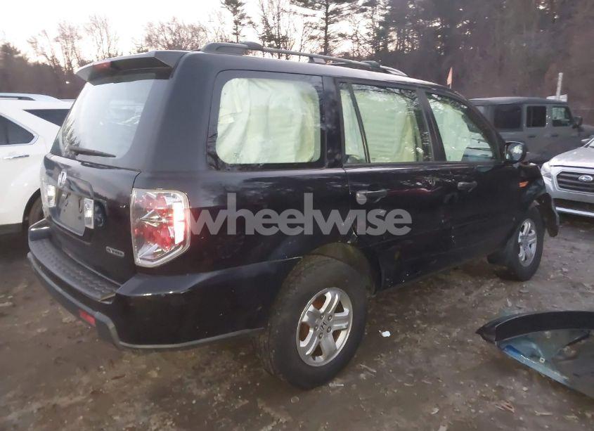 Photo 4 of 2006 Honda Pilot LX (VIN 2HKYF18156H534837)