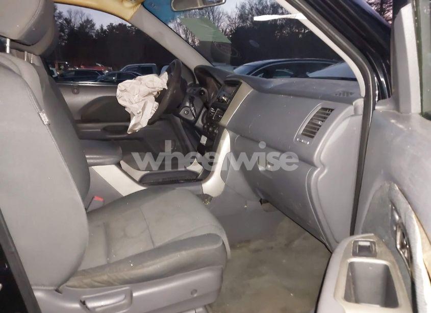 Photo 5 of 2006 Honda Pilot LX (VIN 2HKYF18156H534837)