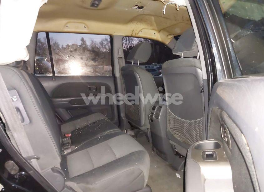 Photo 8 of 2006 Honda Pilot LX (VIN 2HKYF18156H534837)