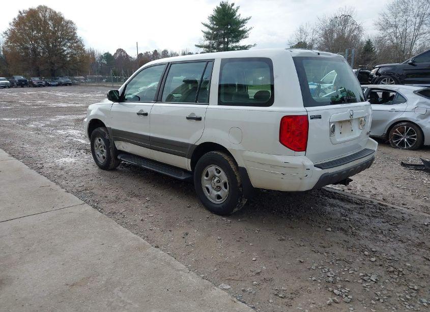 Photo 3 of 2003 Honda Pilot LX (VIN 2HKYF18163H513605)
