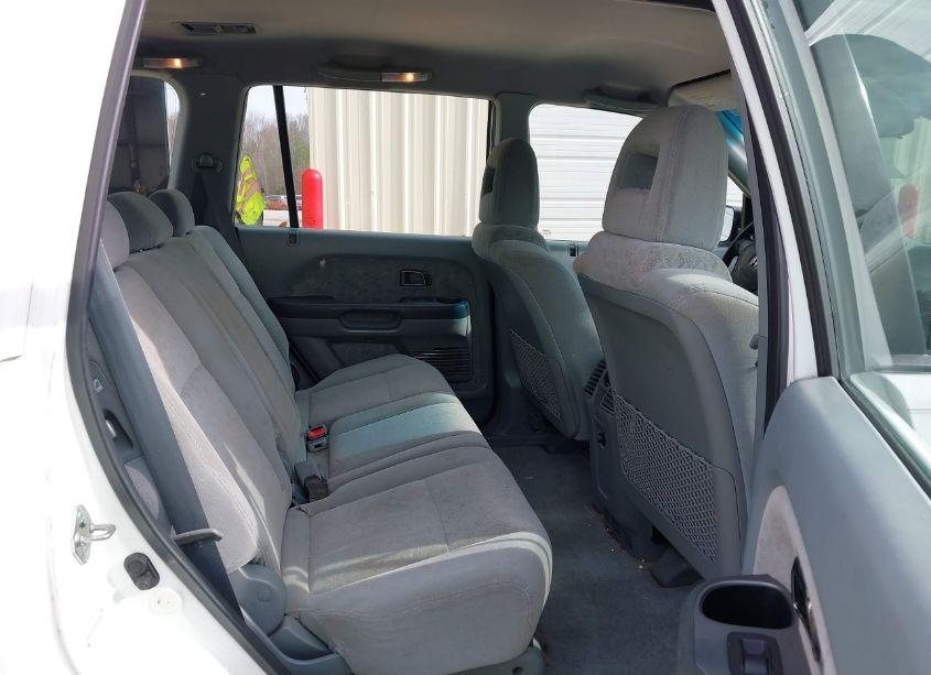 Photo 8 of 2003 Honda Pilot LX (VIN 2HKYF18163H513605)