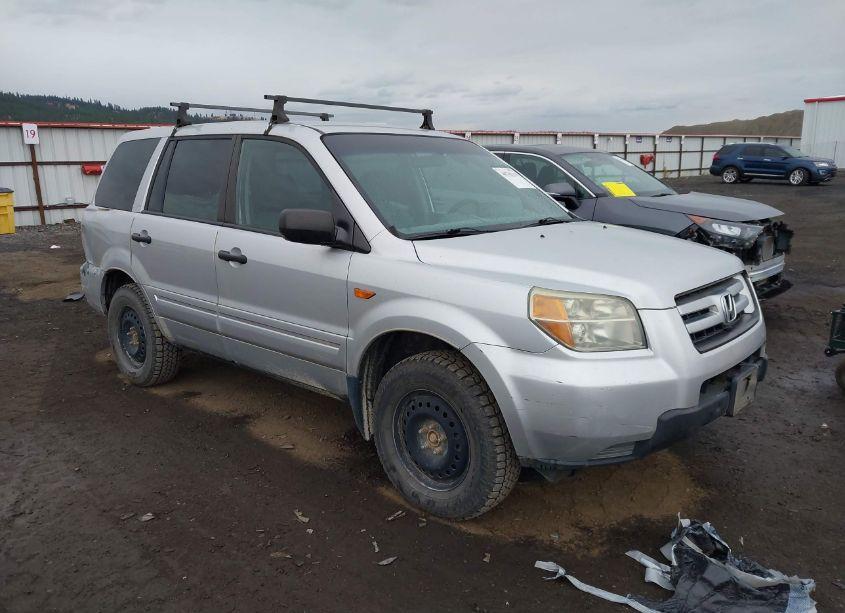 2006 Honda Pilot LX (VIN 2HKYF18166H510109) main photo