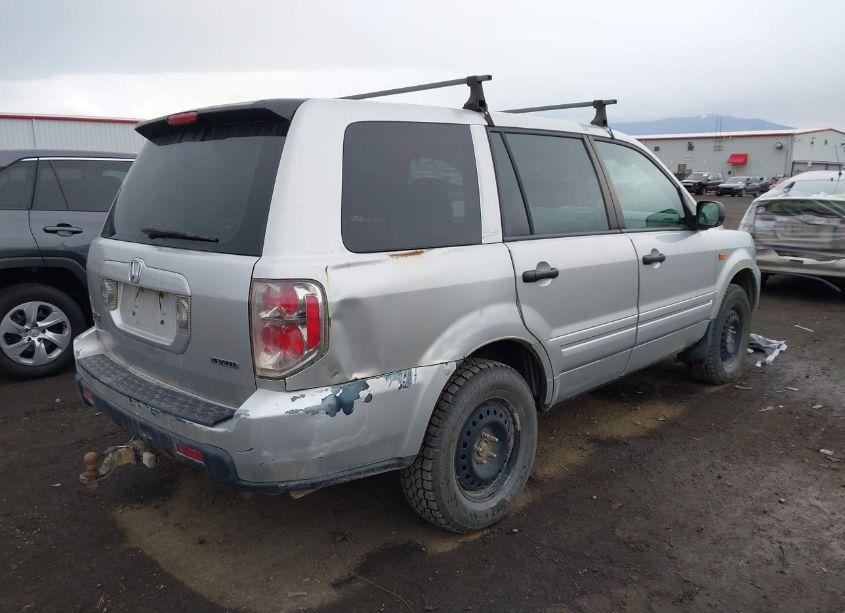 Photo 4 of 2006 Honda Pilot LX (VIN 2HKYF18166H510109)