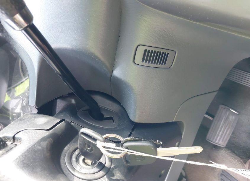 Photo 11 of 2004 Honda Pilot LX (VIN 2HKYF18174H616923)