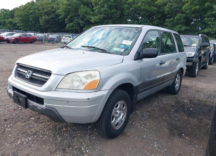 Photo 2 of 2004 Honda Pilot LX (VIN 2HKYF18174H616923)