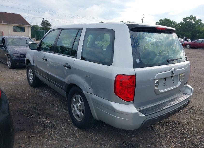 Photo 3 of 2004 Honda Pilot LX (VIN 2HKYF18174H616923)