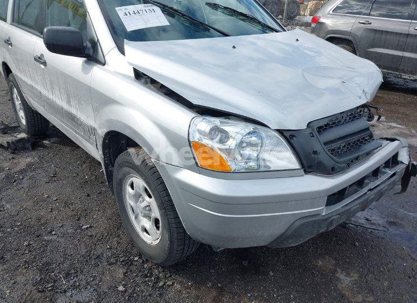 Photo 13 of 2005 Honda Pilot LX (VIN 2HKYF18175H528150)