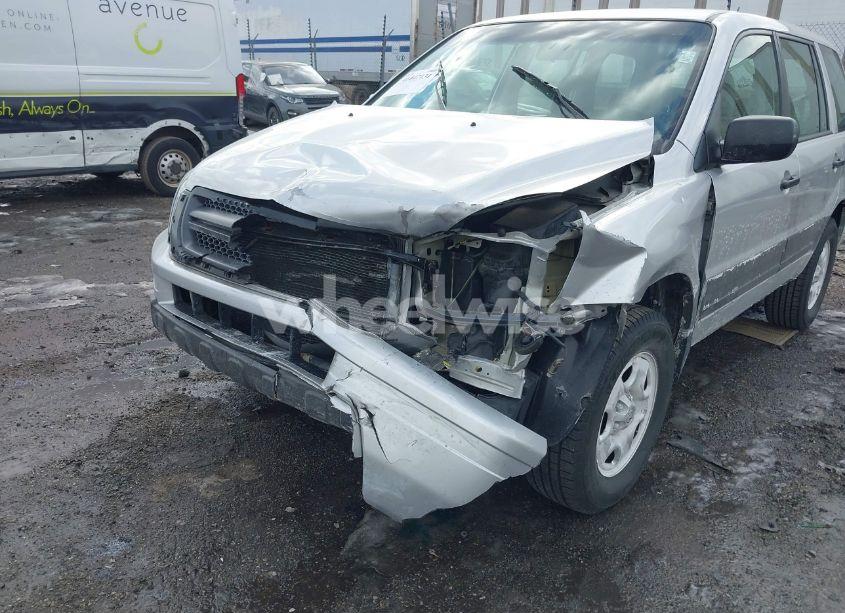 Photo 6 of 2005 Honda Pilot LX (VIN 2HKYF18175H528150)