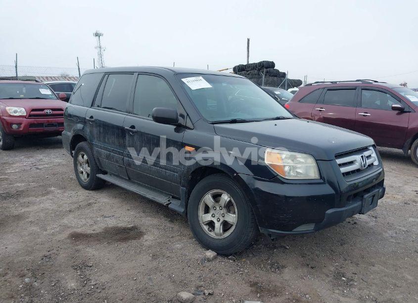 2006 Honda Pilot LX (VIN 2HKYF18176H517232) main photo