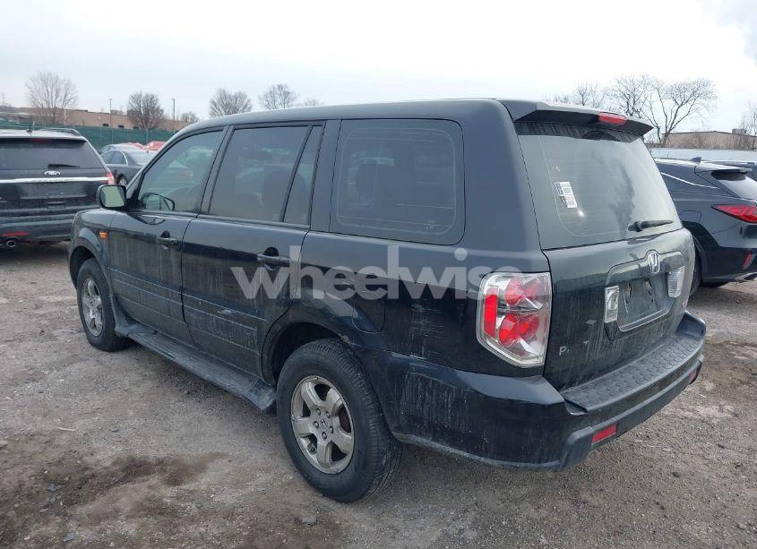 Photo 3 of 2006 Honda Pilot LX (VIN 2HKYF18176H517232)