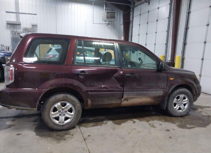 Photo 13 of 2007 Honda Pilot LX (VIN 2HKYF18177H537790)