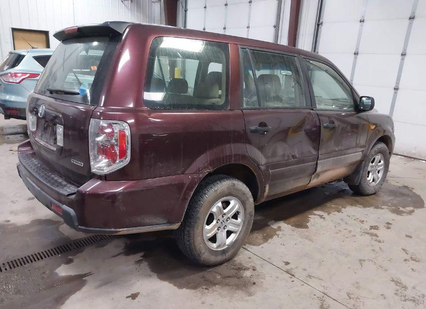 Photo 4 of 2007 Honda Pilot LX (VIN 2HKYF18177H537790)