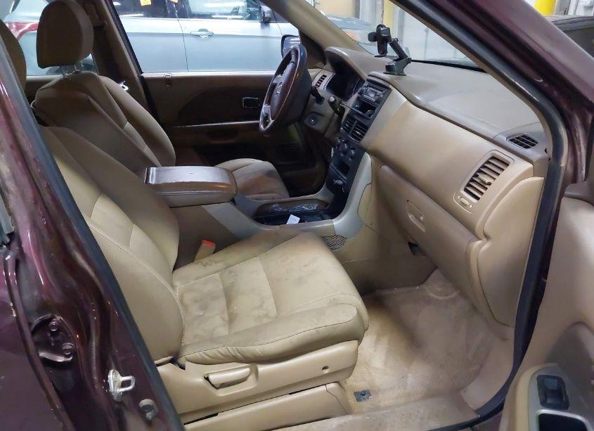 Photo 5 of 2007 Honda Pilot LX (VIN 2HKYF18177H537790)