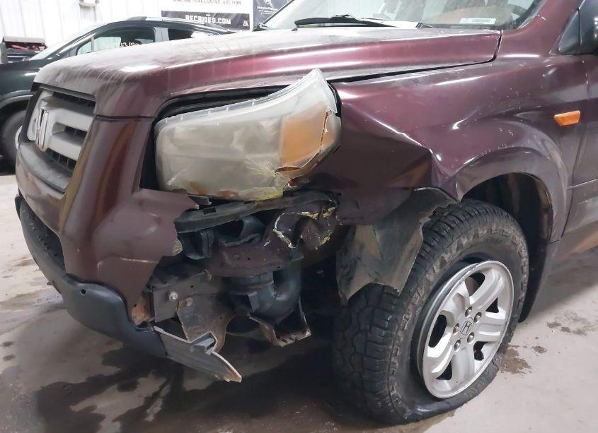Photo 6 of 2007 Honda Pilot LX (VIN 2HKYF18177H537790)