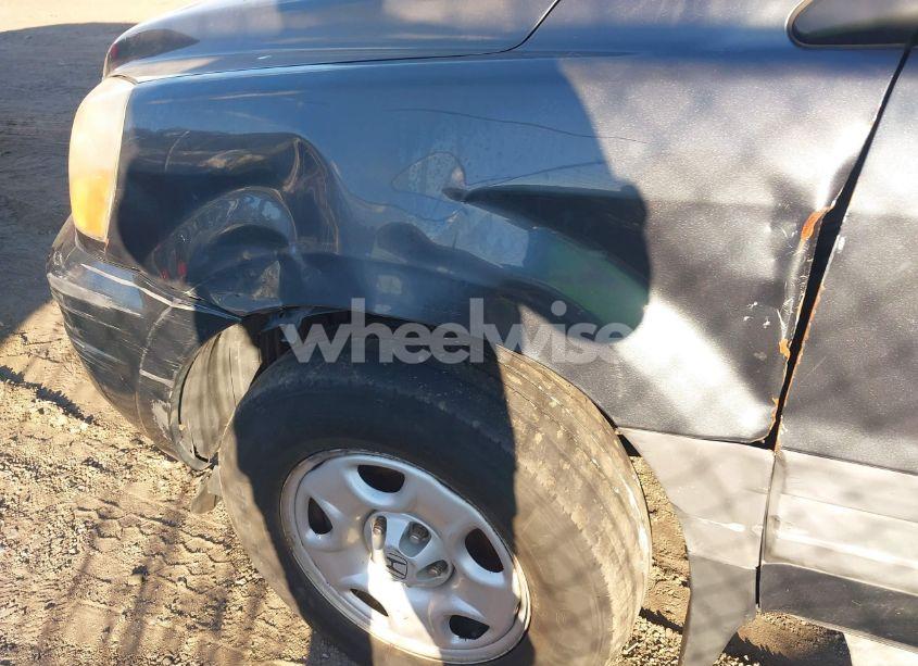 Photo 6 of 2003 Honda Pilot LX (VIN 2HKYF18183H582196)