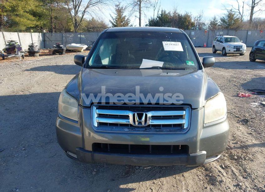 Photo 12 of 2007 Honda Pilot LX (VIN 2HKYF18197H504905)