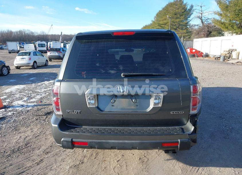Photo 16 of 2007 Honda Pilot LX (VIN 2HKYF18197H504905)