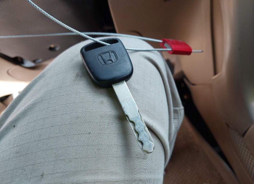 Photo 11 of 2004 Honda Pilot LX (VIN 2HKYF181X4H568303)