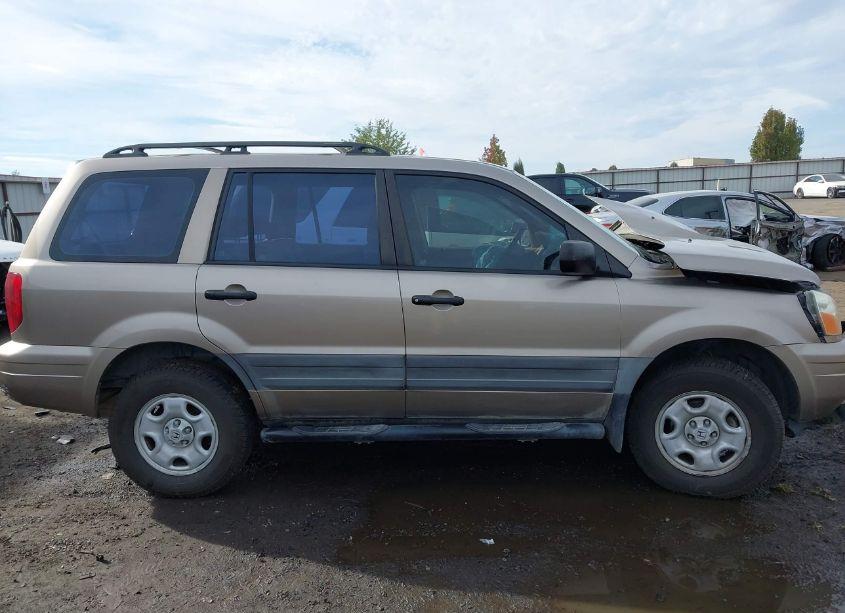 Photo 14 of 2004 Honda Pilot LX (VIN 2HKYF181X4H568303)