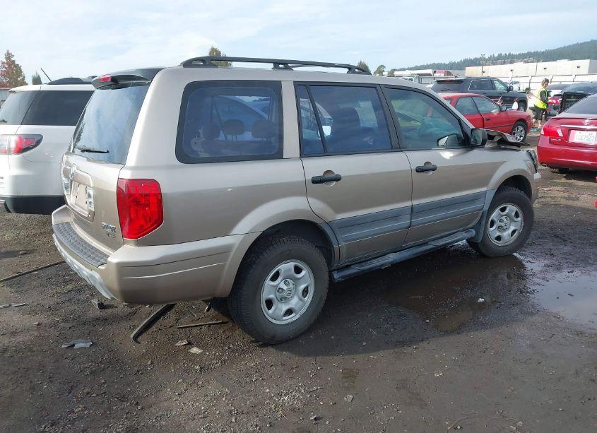 Photo 4 of 2004 Honda Pilot LX (VIN 2HKYF181X4H568303)