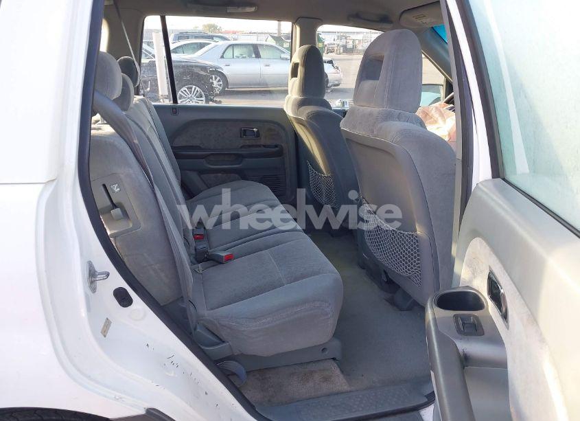 Photo 8 of 2005 Honda Pilot LX (VIN 2HKYF181X5H567556)