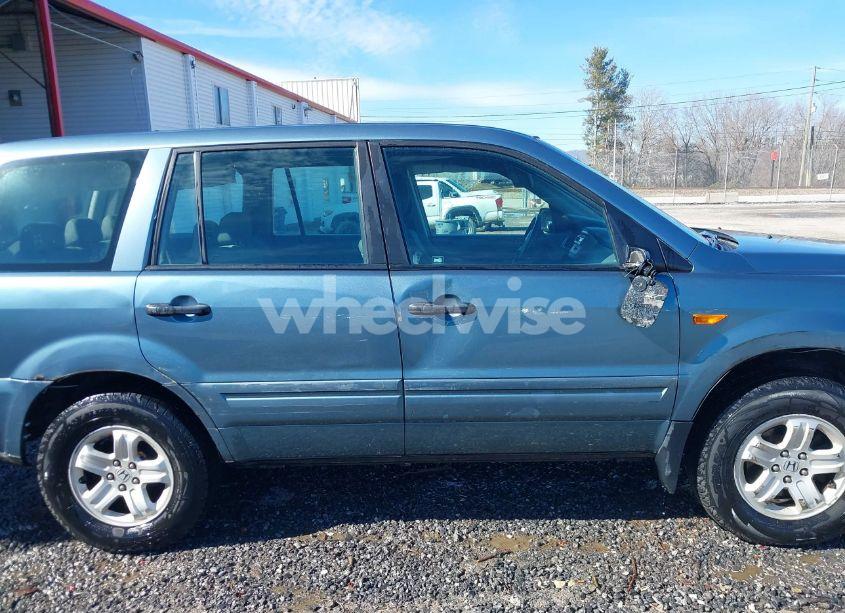 Photo 13 of 2006 Honda Pilot LX (VIN 2HKYF181X6H507343)