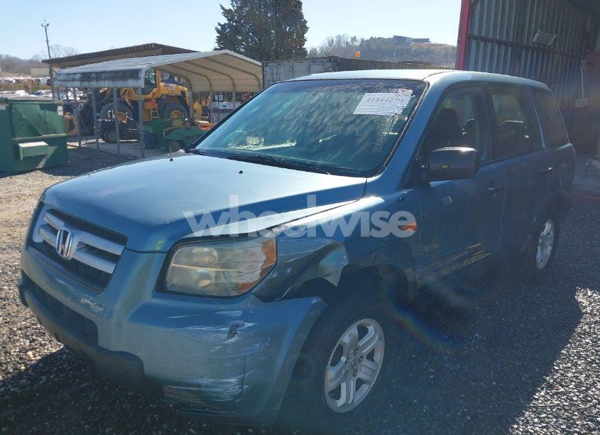 Photo 2 of 2006 Honda Pilot LX (VIN 2HKYF181X6H507343)