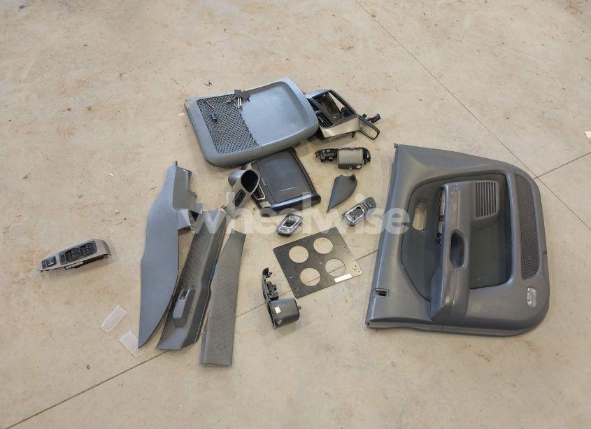 Photo 12 of 2006 Honda Pilot LX (VIN 2HKYF181X6H545106)