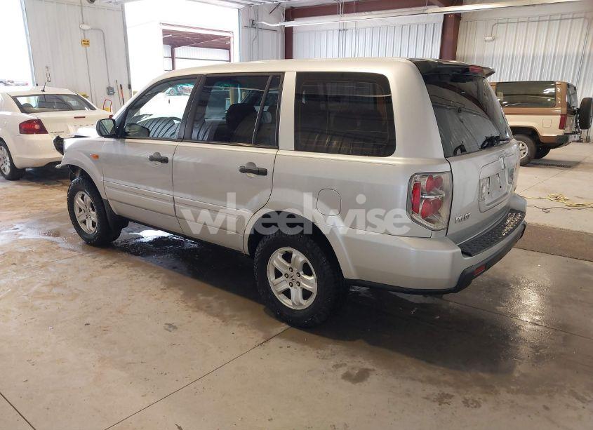 Photo 3 of 2006 Honda Pilot LX (VIN 2HKYF181X6H545106)