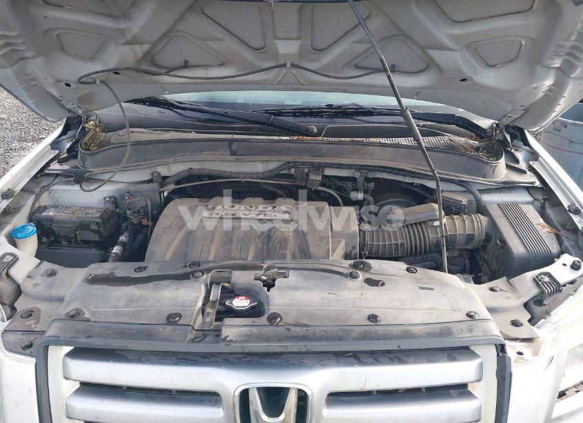 Photo 10 of 2006 Honda Pilot LX (VIN 2HKYF181X6H549060)