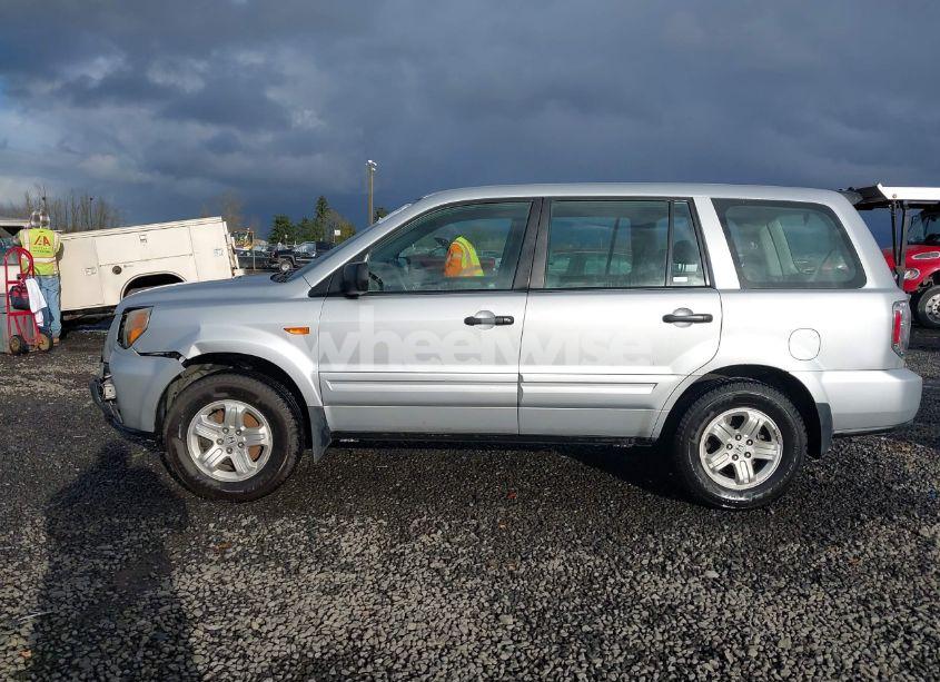 Photo 15 of 2006 Honda Pilot LX (VIN 2HKYF181X6H549060)