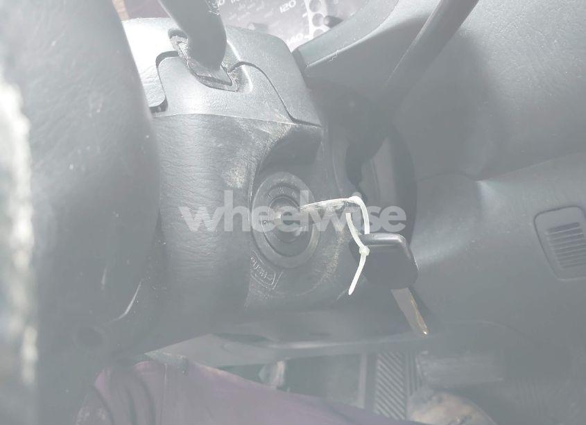 Photo 11 of 2004 Honda Pilot EX (VIN 2HKYF18404H501915)