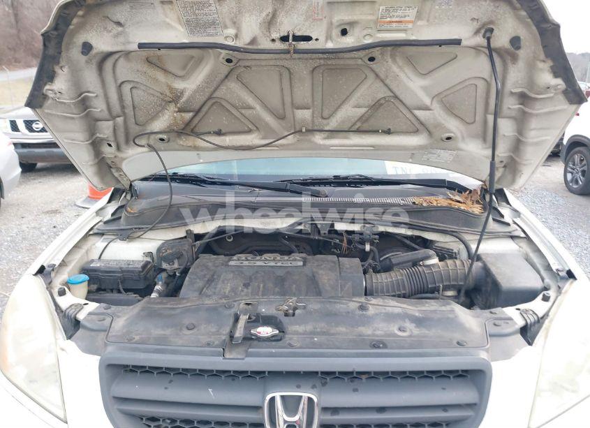 Photo 10 of 2005 Honda Pilot EX (VIN 2HKYF18405H518621)