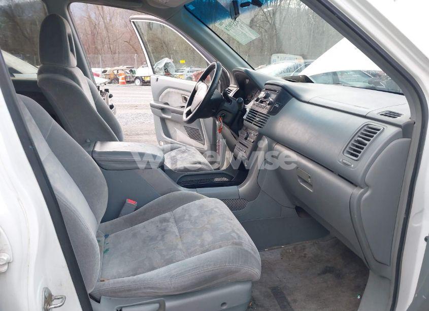 Photo 5 of 2005 Honda Pilot EX (VIN 2HKYF18405H518621)