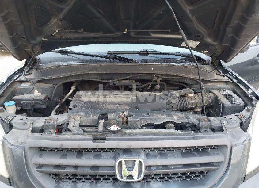 Photo 10 of 2004 Honda Pilot EX (VIN 2HKYF18414H528458)