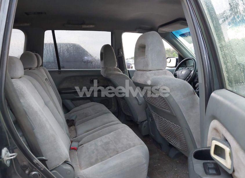 Photo 8 of 2004 Honda Pilot EX (VIN 2HKYF18414H528458)