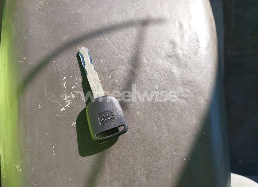 Photo 11 of 2004 Honda Pilot EX (VIN 2HKYF18414H541971)