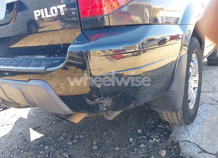 Photo 6 of 2004 Honda Pilot EX (VIN 2HKYF18414H541971)