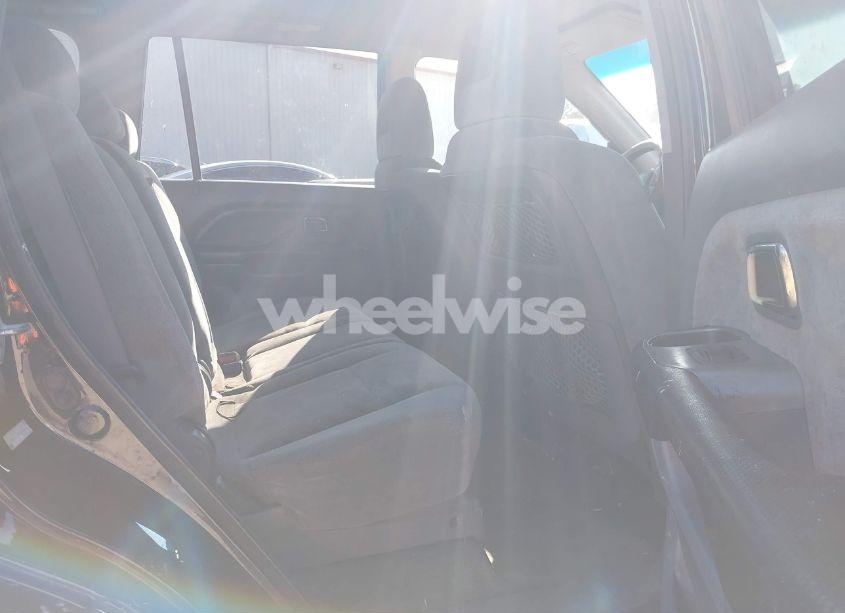 Photo 8 of 2004 Honda Pilot EX (VIN 2HKYF18414H541971)