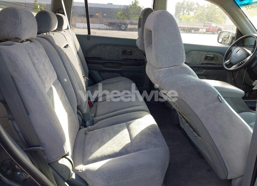 Photo 8 of 2004 Honda Pilot EX (VIN 2HKYF18414H589485)