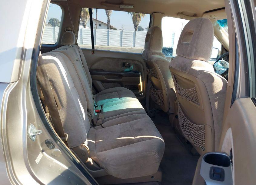 Photo 8 of 2004 Honda Pilot EX (VIN 2HKYF18414H599479)