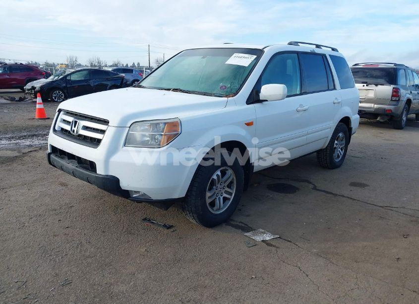 Photo 2 of 2006 Honda Pilot EX (VIN 2HKYF18416H528186)
