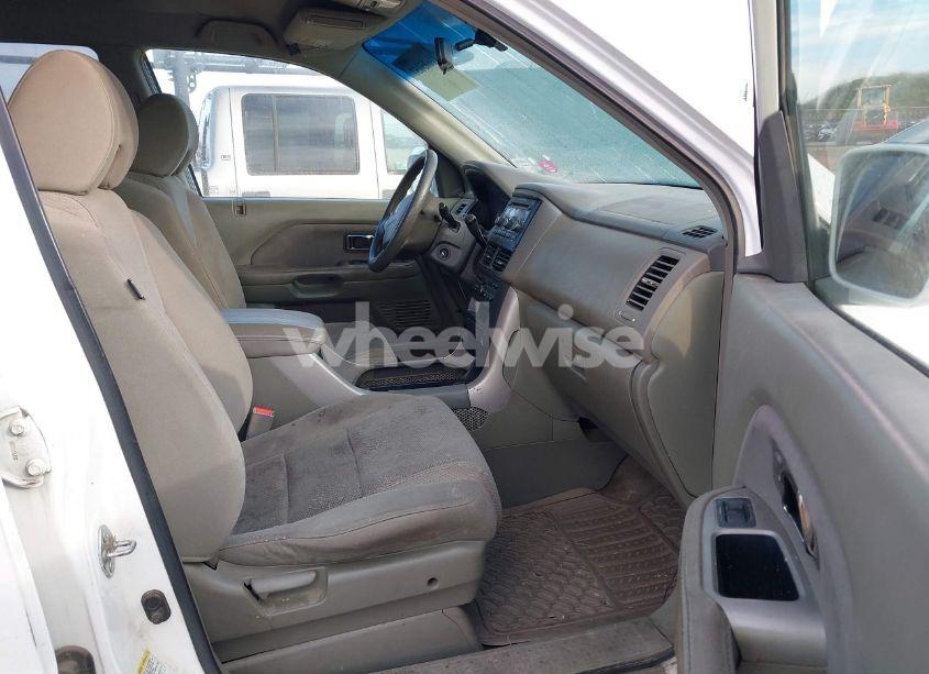 Photo 5 of 2006 Honda Pilot EX (VIN 2HKYF18416H528186)